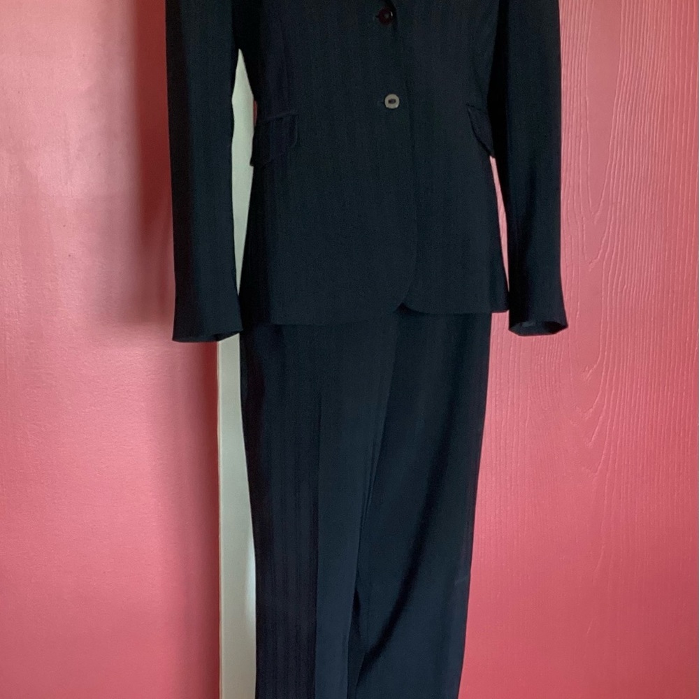 TAHARI Arthur S.Levine Pants suite, size 10, 100% polyester